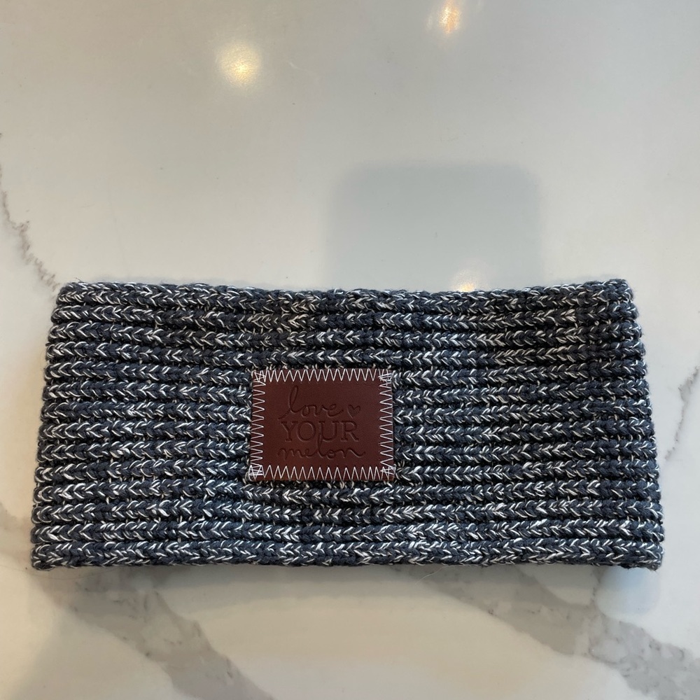 Worn once. Love your melon headband.